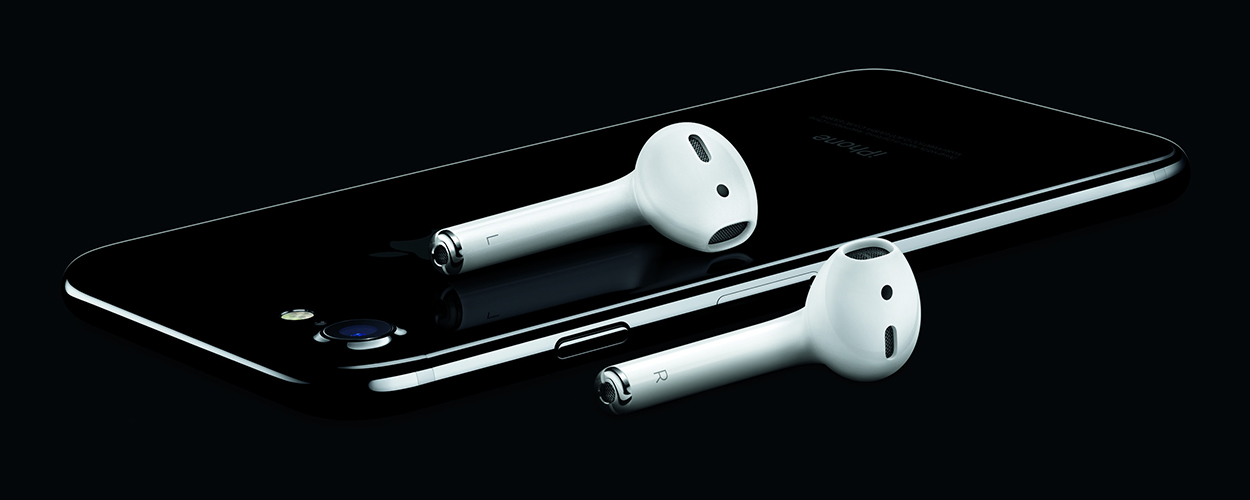 iPhone 7 AirPods